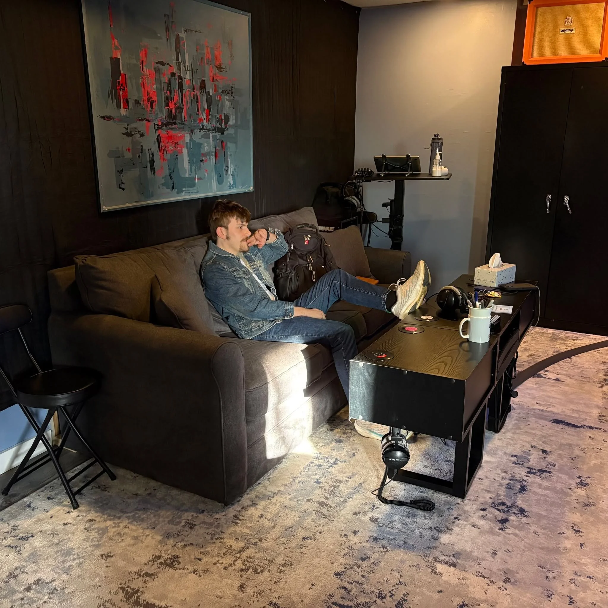 Mastering with @tylerpronz! 

Reach out to book a session or learn more&mdash;link in bio >>
.
.
.
#hiddencreekmusic #musicproducer #musicproduction #musicstudio #recordingstudio #recordingstudio #bellevuetn #nashville #nashvilletn #nashvillemu