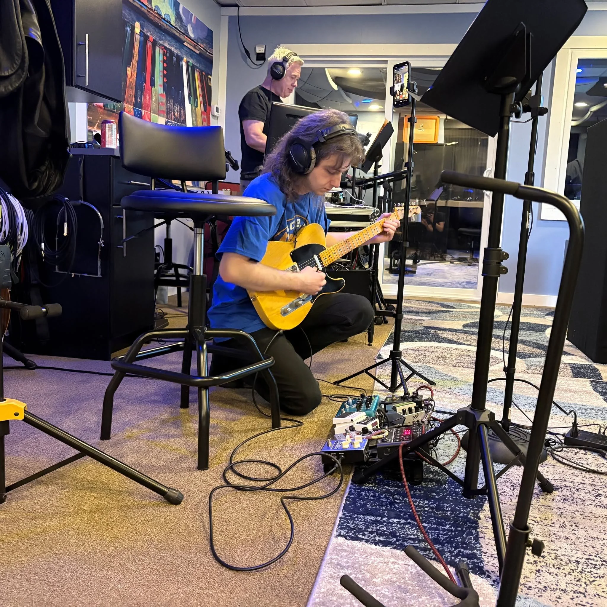 More photos from our live tracking session with Smoky Joe, David Alan, Rodney Edmondson, Mark Dunlap, @sidneydmays, and @booemusic!

Reach out to book a session or learn more&mdash;link in bio >>
.
.
.
#hiddencreekmusic #musicproducer #musicpro