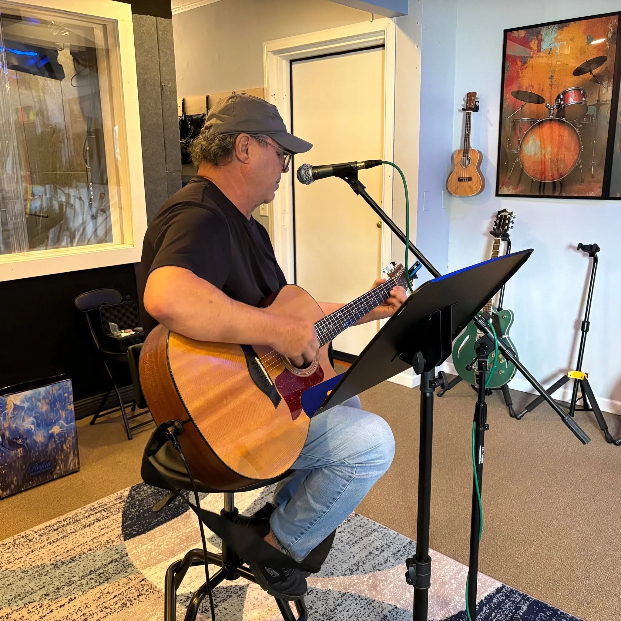 First session with Randy T. Hall!

Reach out to book a session or learn more&mdash;link in bio >>
.
.
.
#hiddencreekmusic #musicproducer #musicproduction #musicstudio #recordingstudio #recordingstudio #bellevuetn #nashville #nashvilletn #nashvi