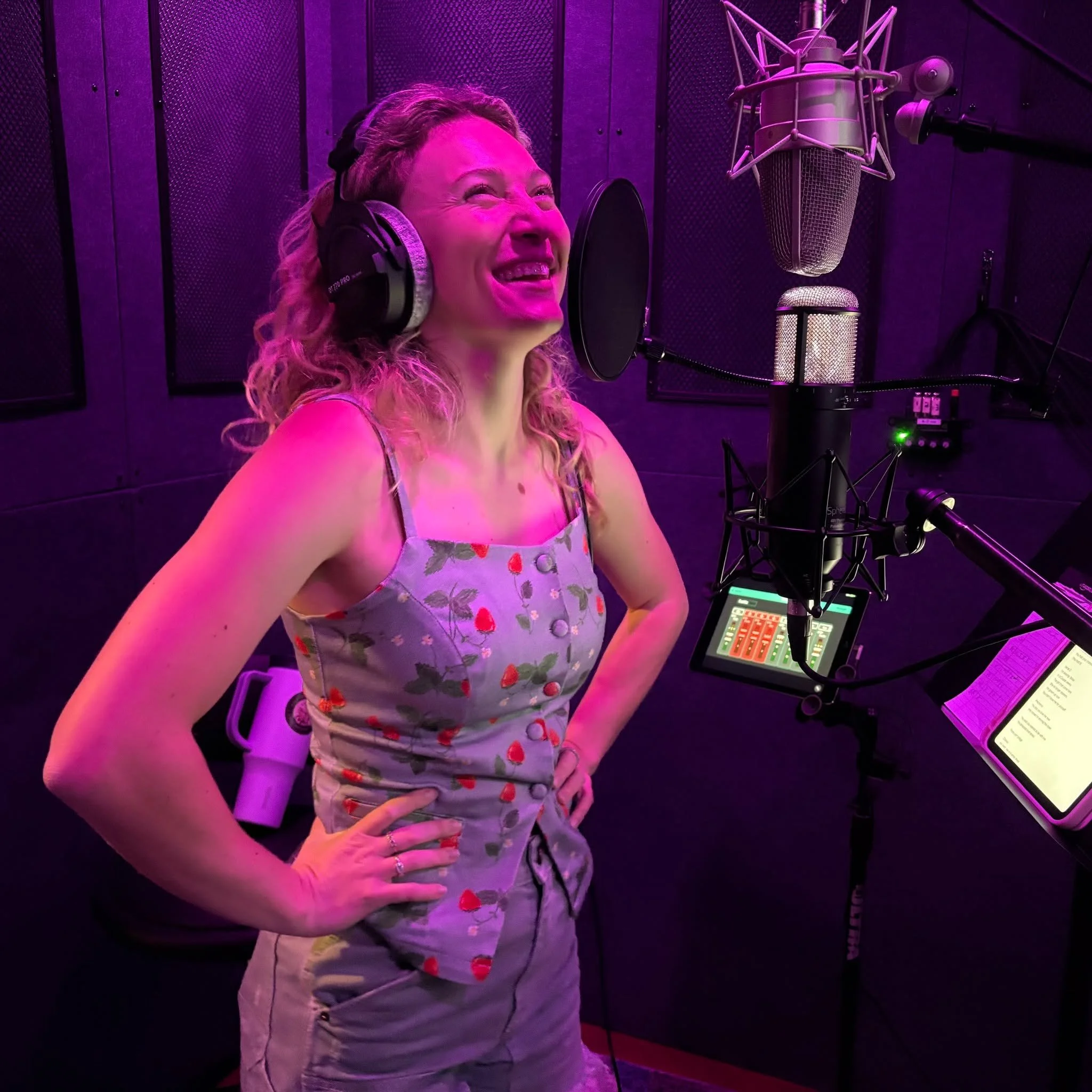 First session with @sophiacoemusic! 
@taylortuke 

Reach out to book a session or learn more&mdash;link in bio >>
.
.
.
#hiddencreekmusic #musicproducer #musicproduction #musicstudio #recordingstudio #recordingstudio #bellevuetn #nashville #nas