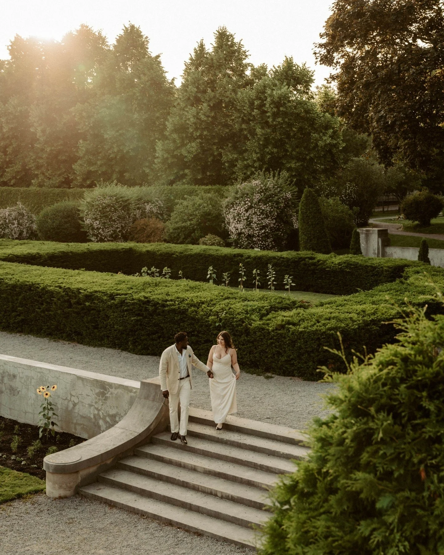When you couple is also obsessed with candid meets editorial 🤌🏼

*
*
*
*
*
#TorontoWeddingPhotographer #NiagaraWeddingPhotographer #HamiltonWeddingPhotographer #SouthernOntarioWeddings #CandidWeddingPhotography #EditorialWeddingPhotographer #Docume