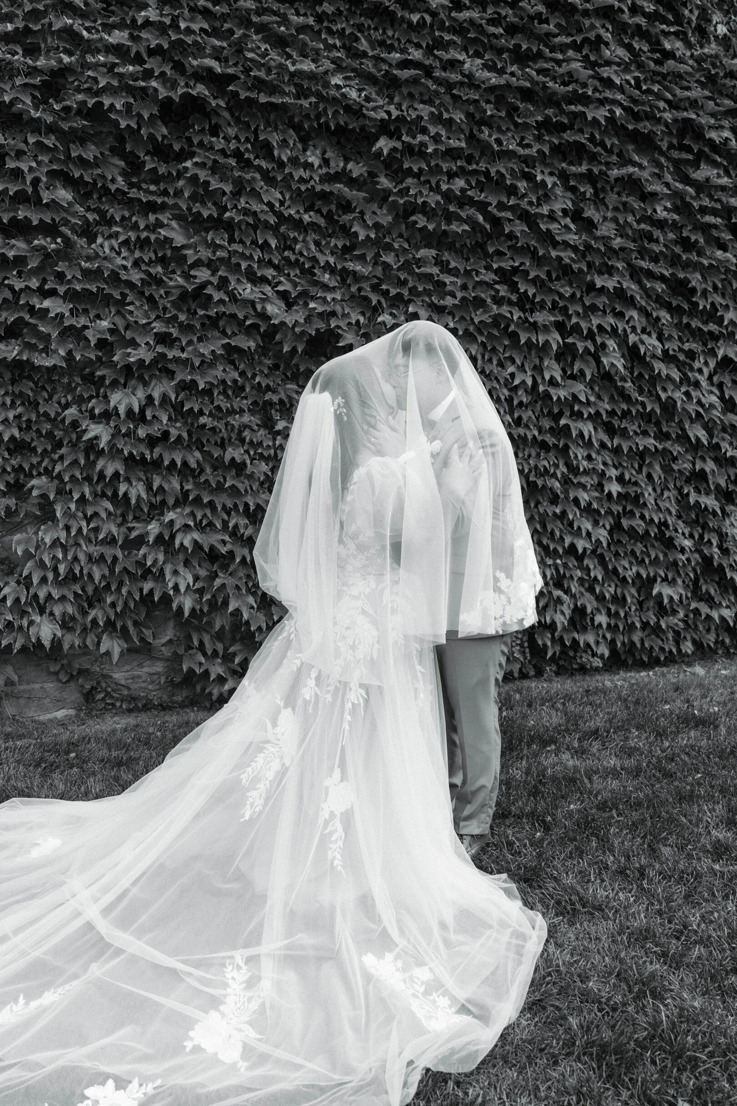 From the castle-like gardens, to their sweet heartfelt vows, Crizza and Martin's day was magic ❤

Kilig Events - @kiligevents.ca
Absolutely Band - @theabsolutelyband
Alona Florals - @flowers_and_florist
Patrice Makeup - @patmirandamua
Focus Photograp