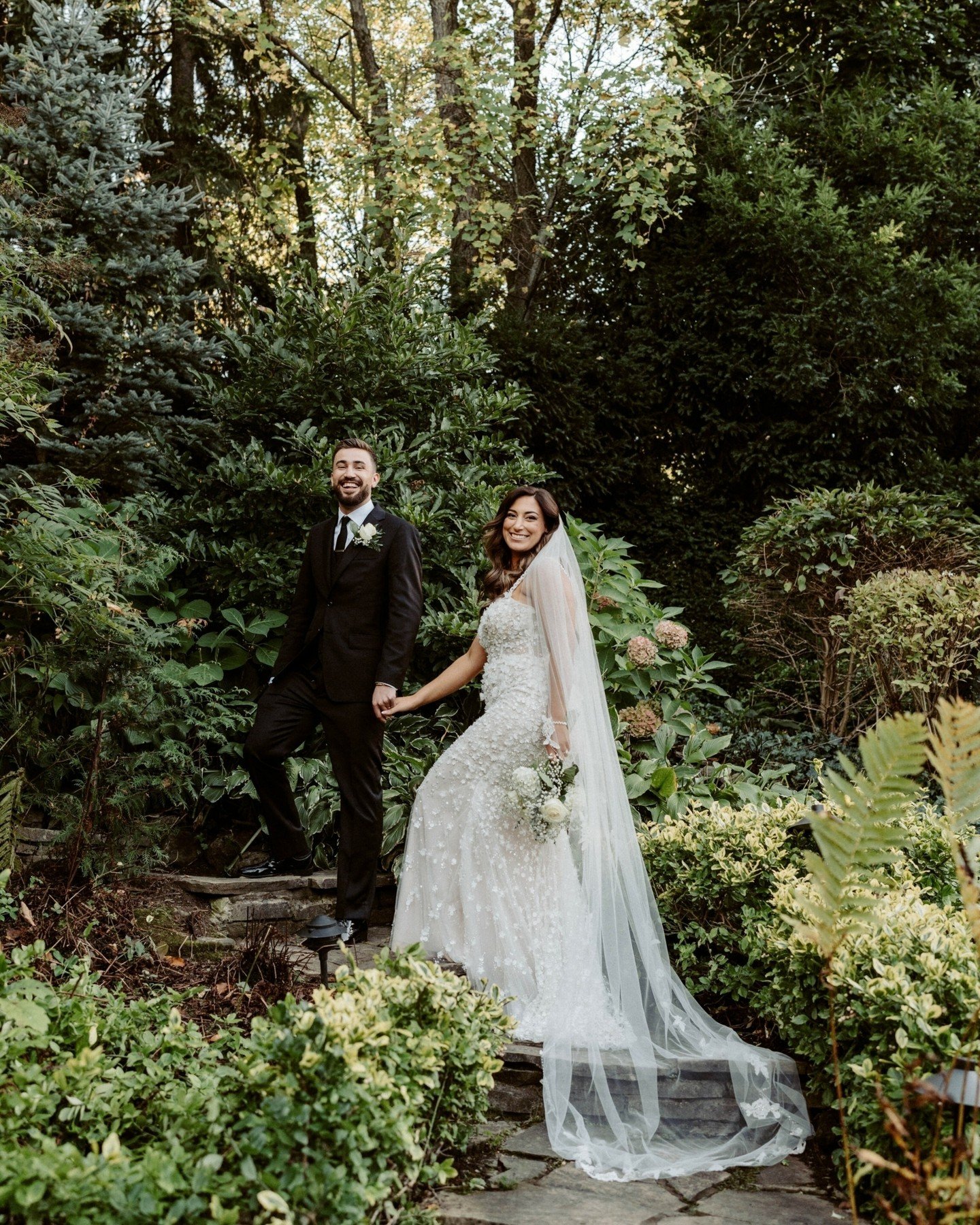 manifesting summer weddings like this one &hearts;
the best celebration for Allie &amp; Dane
*
*
*
*
*
#TorontoWeddingPhotographer #NiagaraWeddingPhotographer #HamiltonWeddingPhotographer #SouthernOntarioWeddings #CandidWeddingPhotography #EditorialW