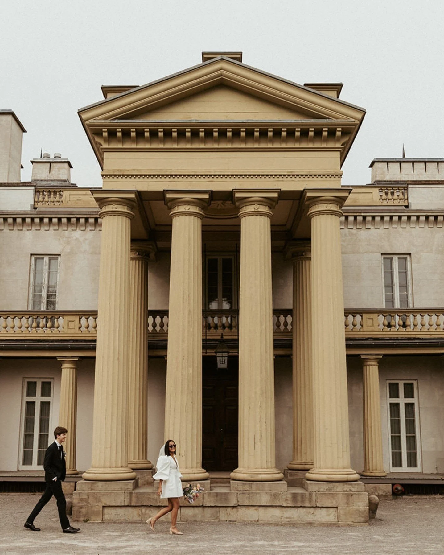 Old photos, new appreciation. Pulling this spring styled shoot from the archives and still obsessed with every shot🌸

Photo: @amare_studios
Car Rental: @sashas.cars
Florist: @calluna_and_co
Dress &amp; Accessories: @sashandbustle
Makeup: @misslivmak