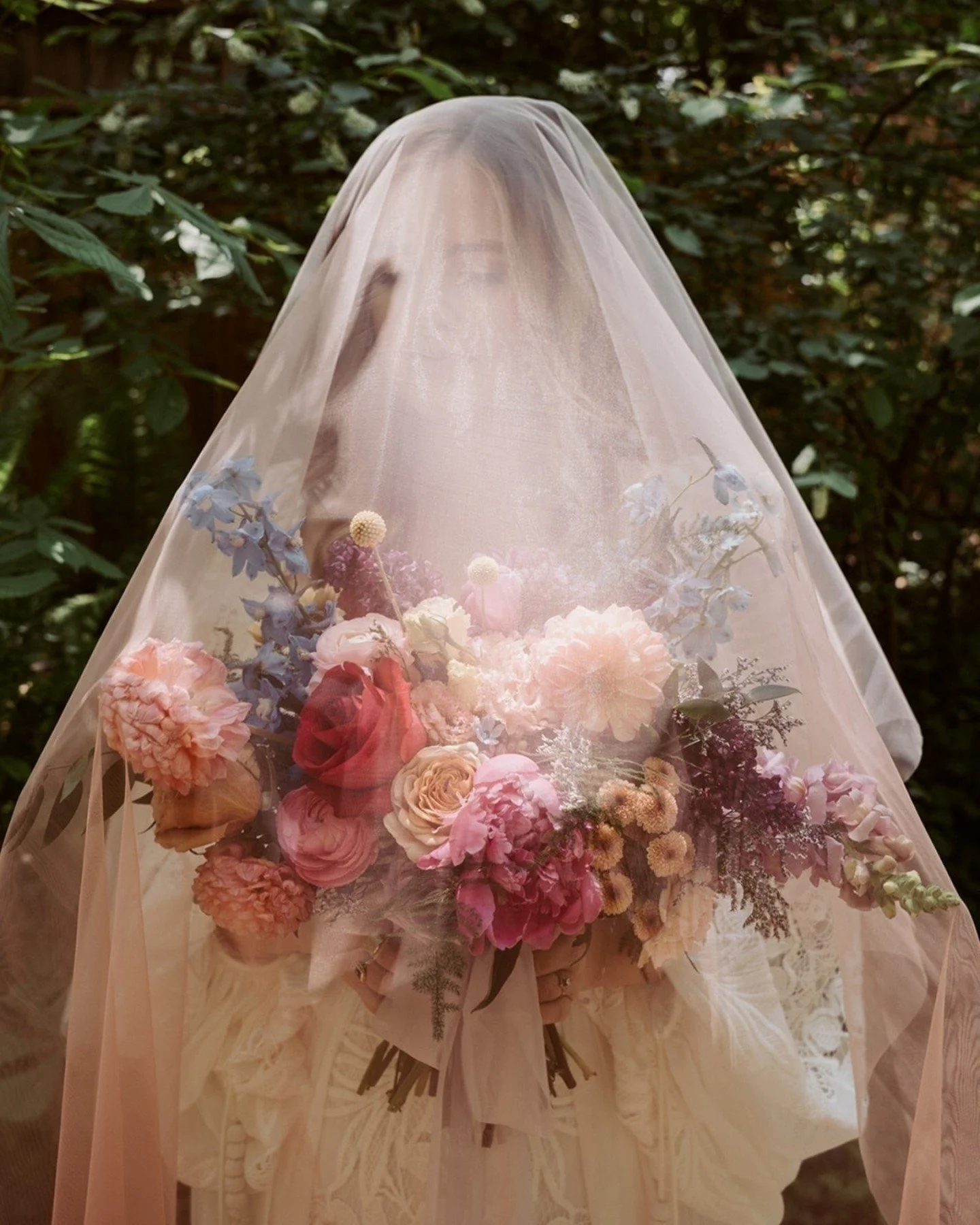 Spring weddings in Ontario have our 💗

@primfloralco
@lizcraigpianist
@loversland
@ruedeseinebridal
@kelseyclarkemakeup
@greystonesrestaurant
@bluboho

*
*
*
*
*
#TorontoWeddingPhotographer #NiagaraWeddingPhotographer #HamiltonWeddingPhotographer #E