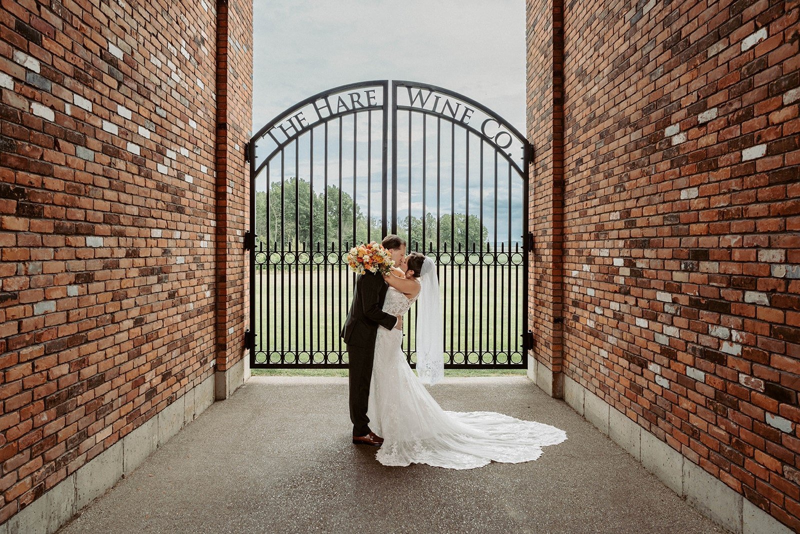 best-niagara-wedding-venues_the-hare-winery (3).jpg