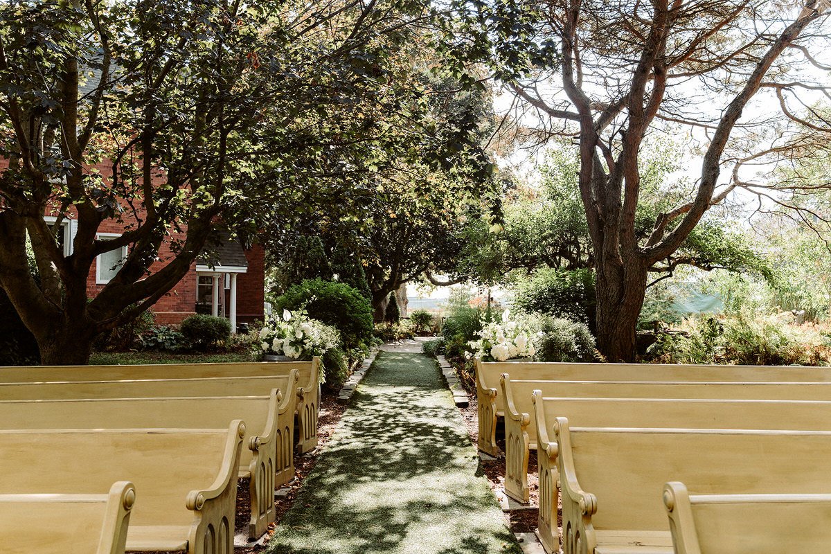 best-niagara-wedding-venues-Honsberger-Estate-Winery-Amare-Studios-0005-1.JPG