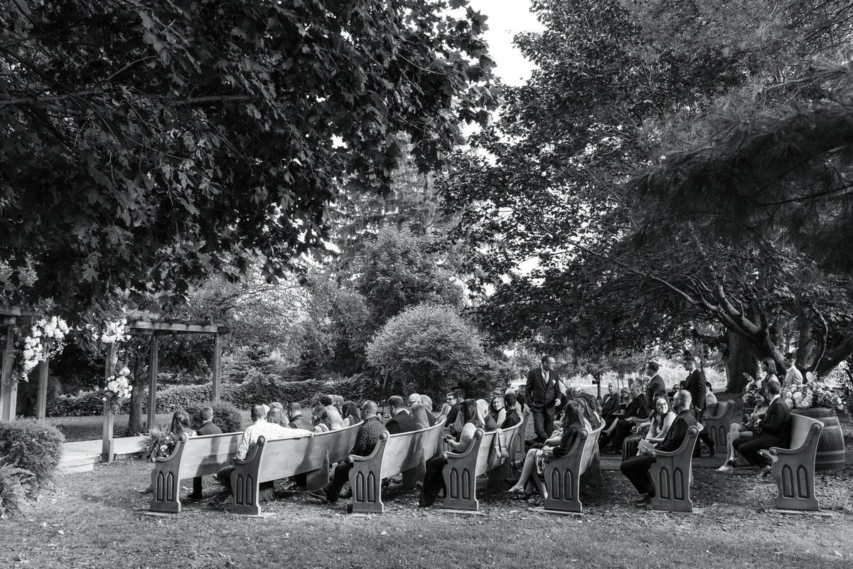 best-niagara-wedding-venues-Honsberger-Estate-Winery-Amare-Studios-0008-1.JPG
