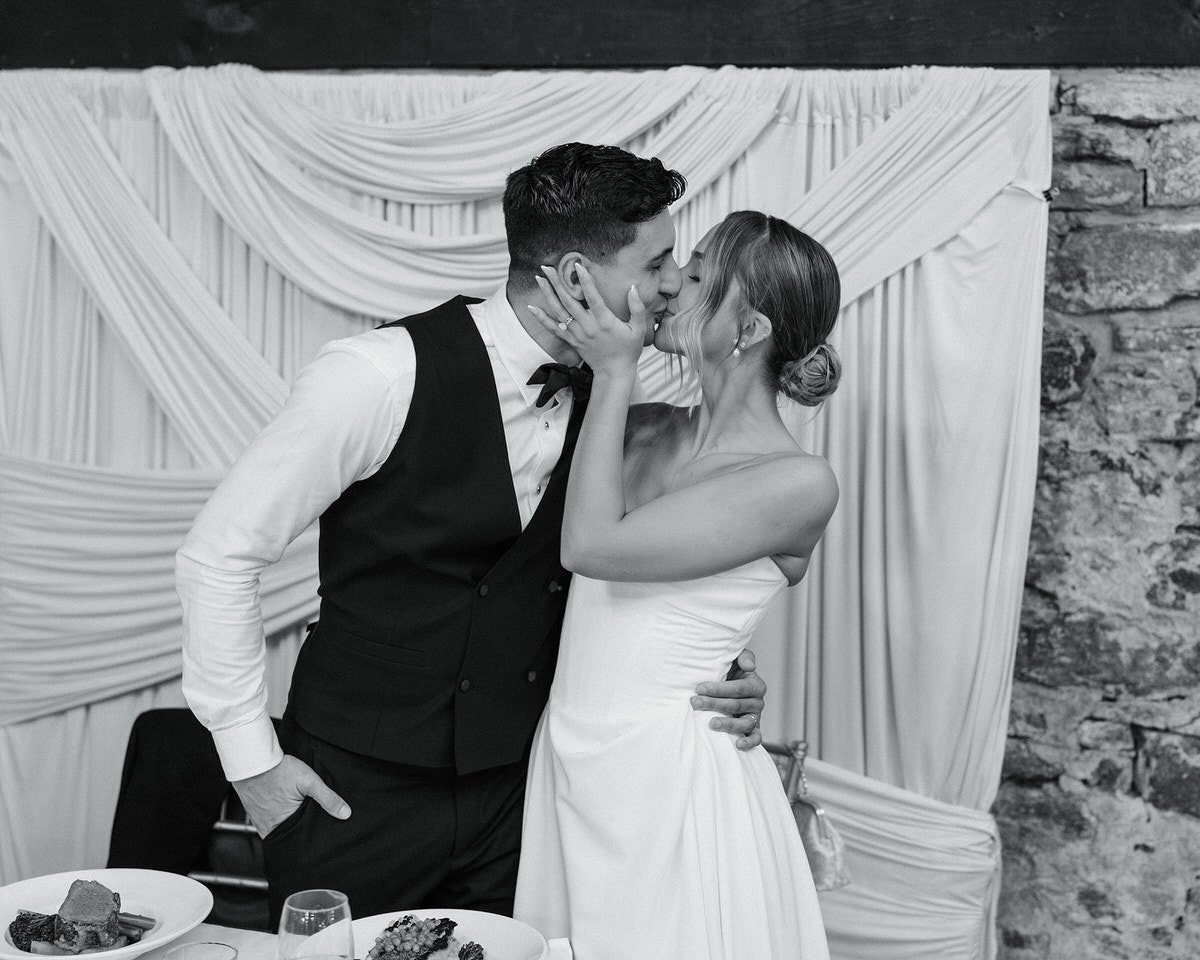 best-niagara-wedding-venues-Honsberger-Estate-Winery-Amare-Studios-0021-1.JPG