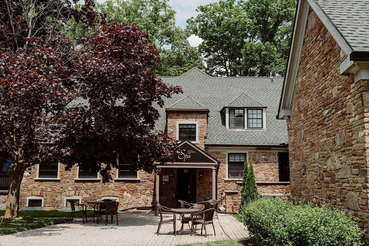 outdoor-wedding-venues-in-ontario-Glenerin-Inn-Amare-Studios-0002.JPG