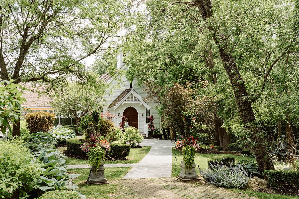 outdoor-wedding-venues-in-ontario-doctors-house-Amare-Studios-0001.JPG