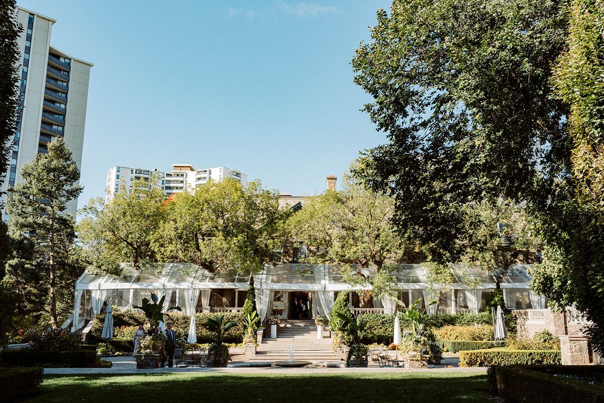 outdoor-wedding-venues-in-ontario-graydon-hall-manor-Amare-Studios-0004.JPG