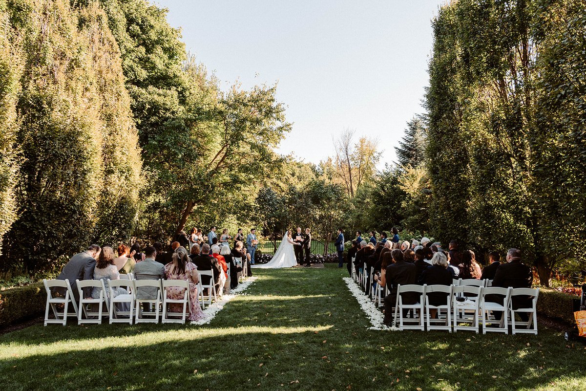 outdoor-wedding-venues-in-ontario-graydon-hall-manor-Amare-Studios-0005.JPG