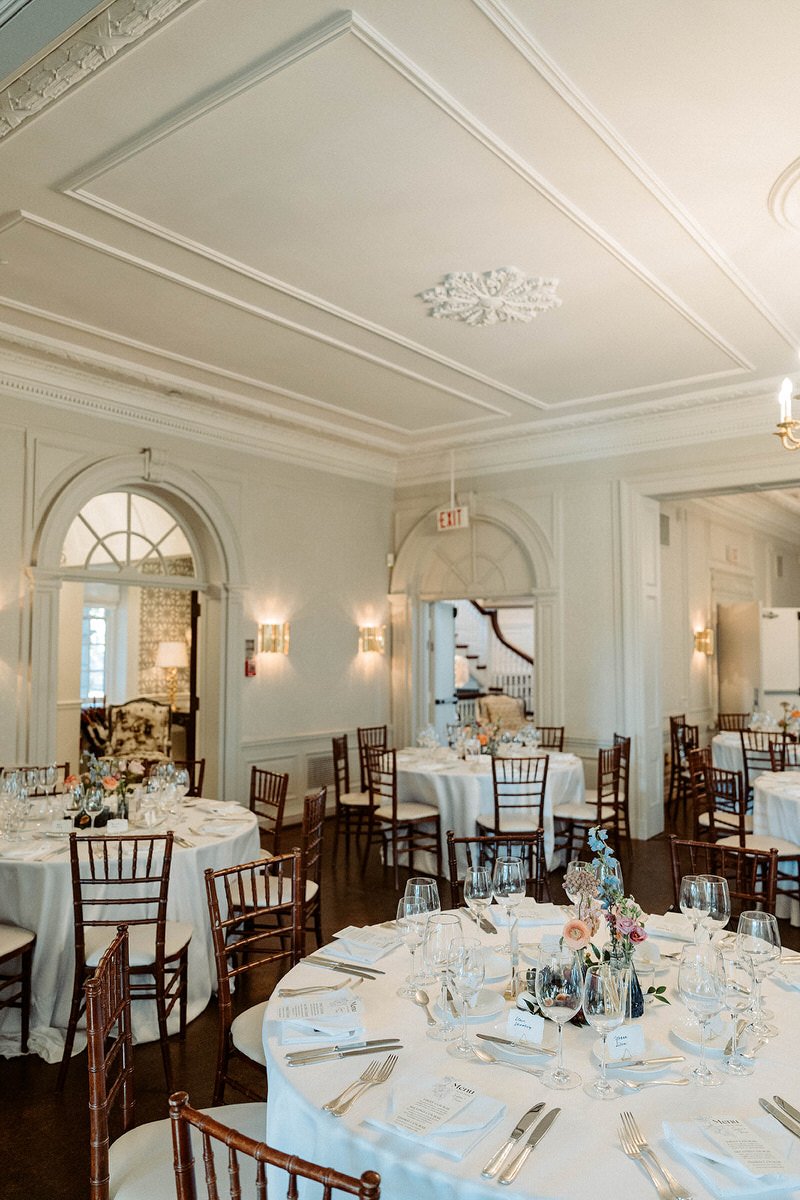 outdoor-wedding-venues-in-ontario-graydon-hall-manor-Amare-Studios-0007.JPG