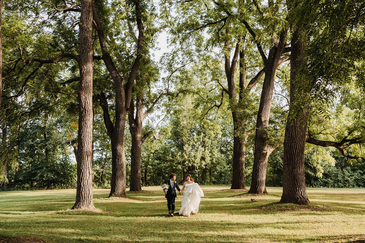outdoor-wedding-venues-in-ontario-elsie-perrin-williams-estate-Amare-Studios-0014.JPG