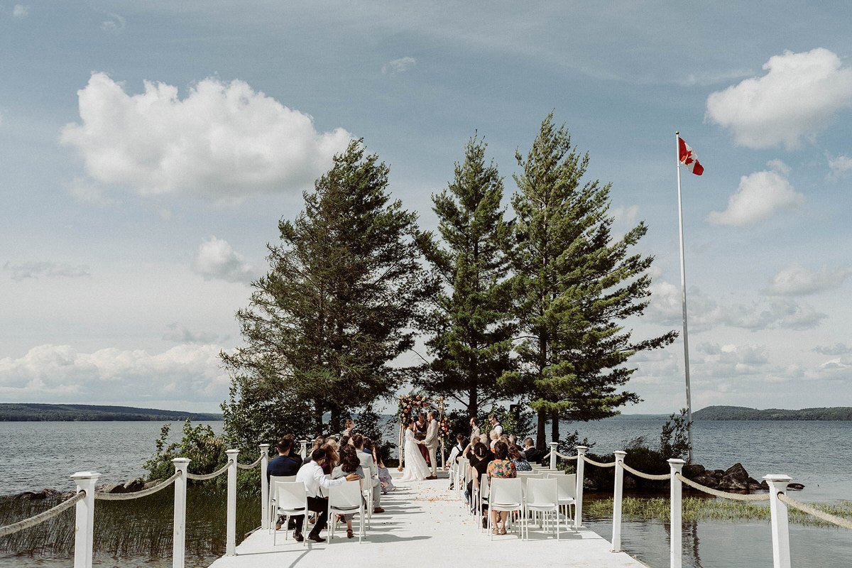 outdoor-wedding-venues-in-ontario-northridge-inn-Amare-Studios-0008.JPG