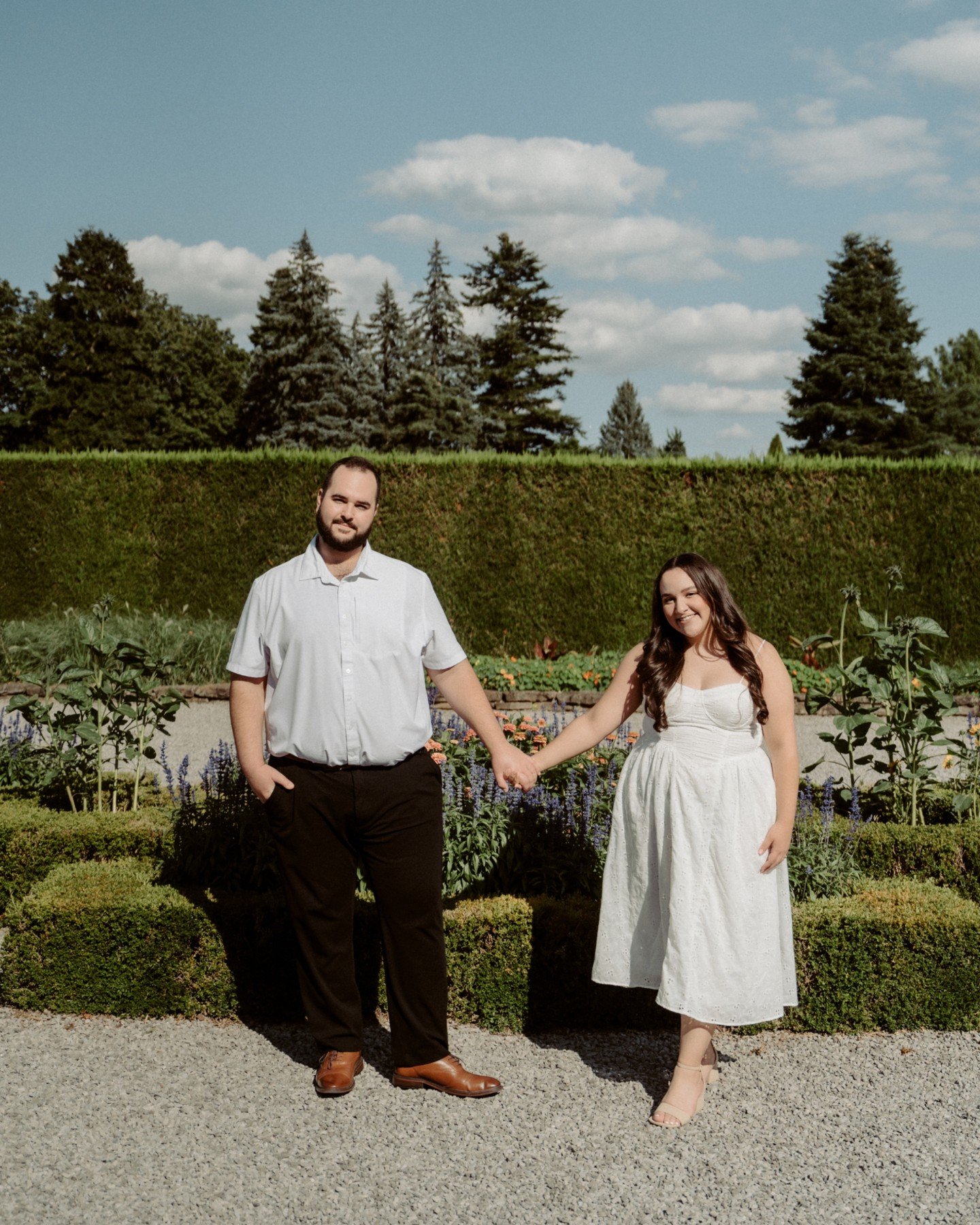 Wedding month for Jessica and Anthony 🫶🏼 @jessicappqd

We did their engagement session at the Niagara Botanical Gardens and honestly this place is STUNNING. The gardens, the greenery, the light. it's right in our backyard here in Niagara and it nev