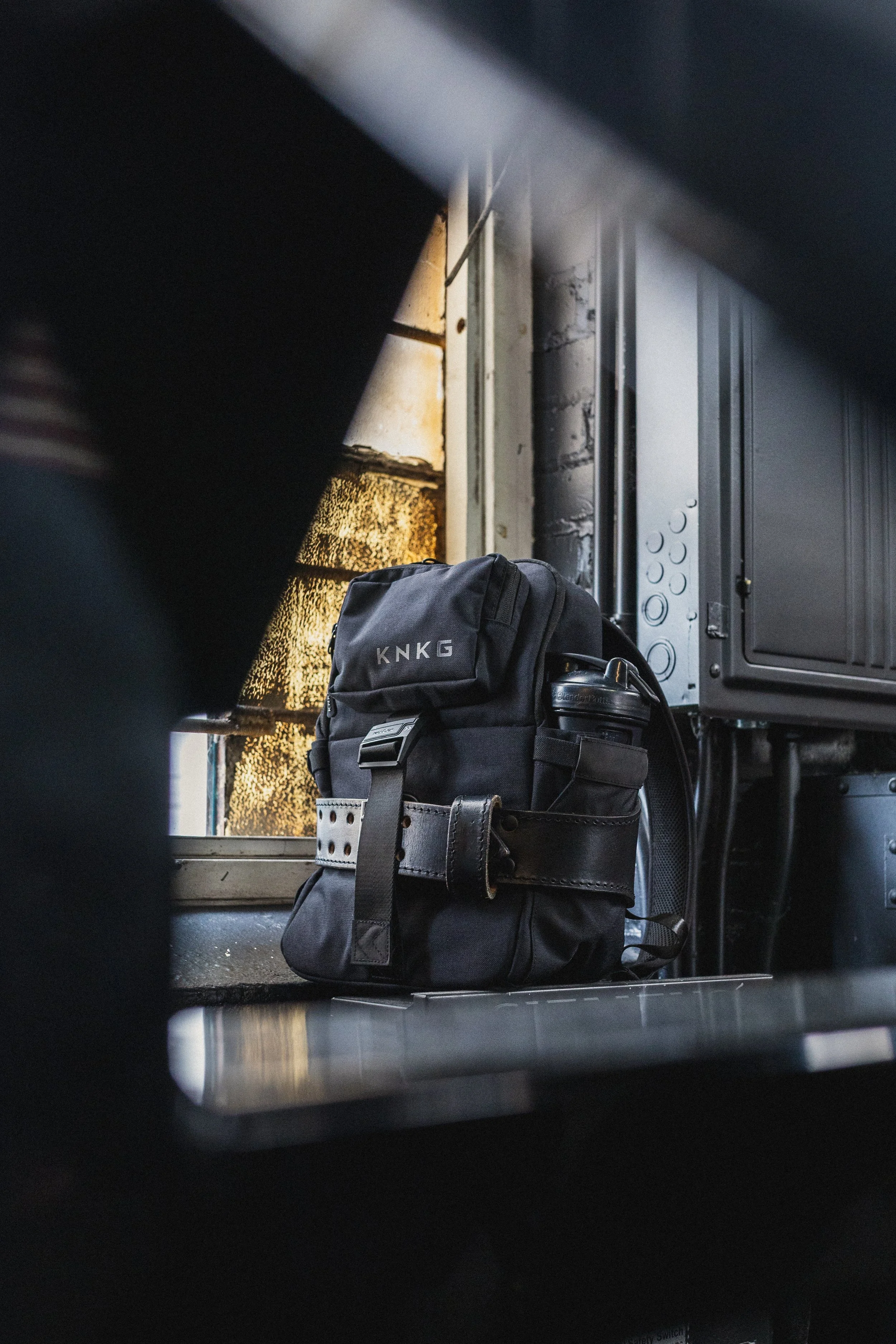 MiniPLUS_Backpack_Black_Lifestyle-3.jpg