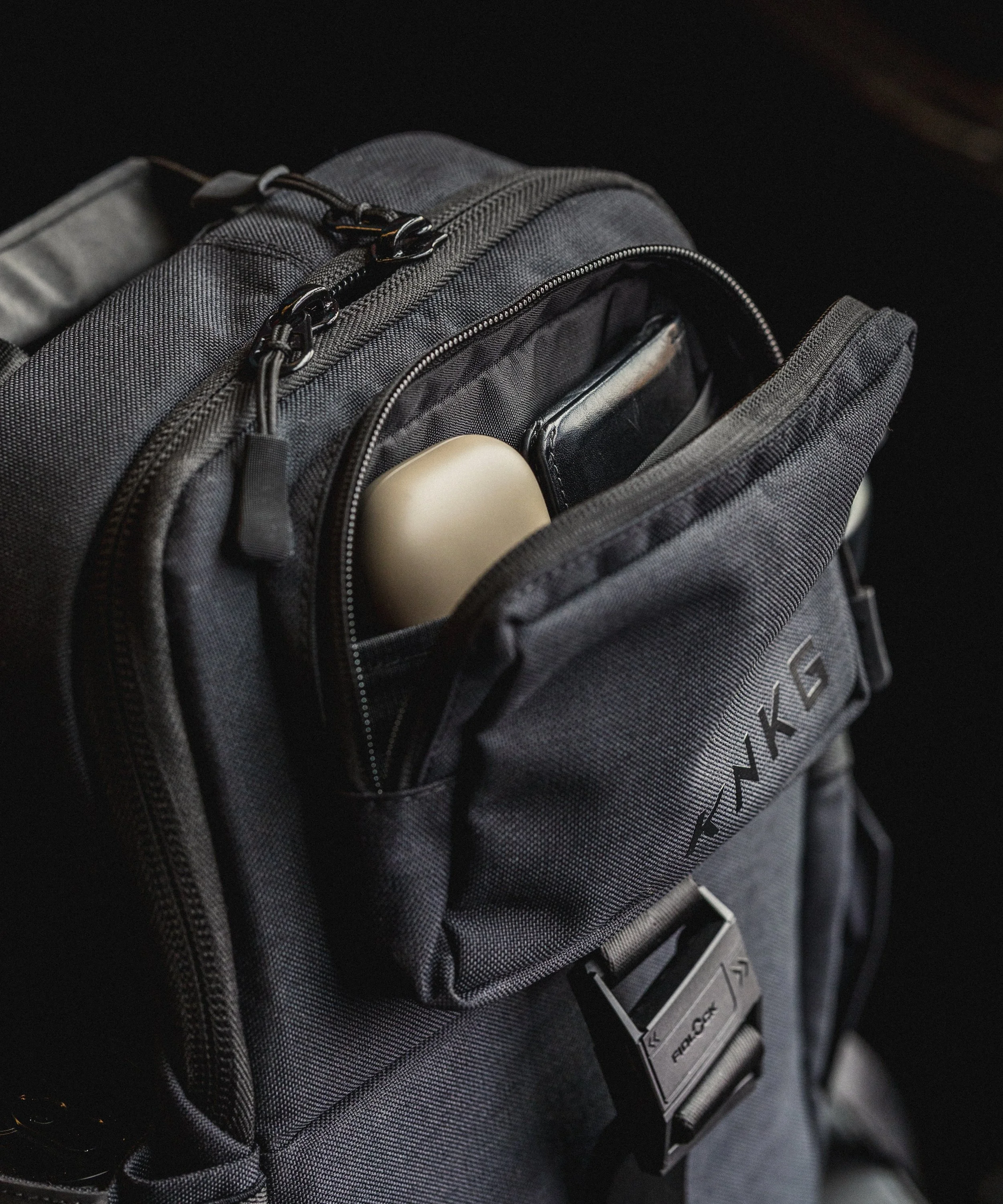 MiniPLUS_Backpack_Black_Ecommerce-14.jpg