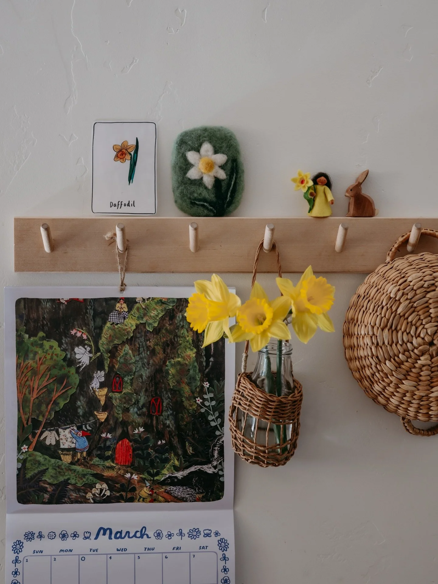 ✨Little first week of March moments. I&rsquo;ve been seriously resisting putting words directly on my photos, but I know this is all the rage on here these days. I do have some fun ideas, but I worry about it detract from my photography. Should I giv