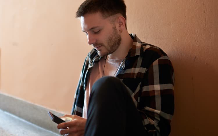 Navigating the World of Gaydar: Finding Love (or Just a Hookup) in the Digital Age
