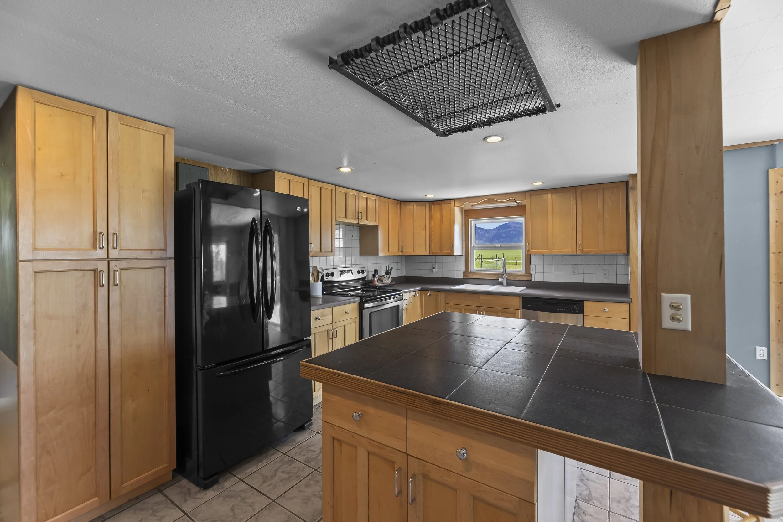 Kitchen2.JPG