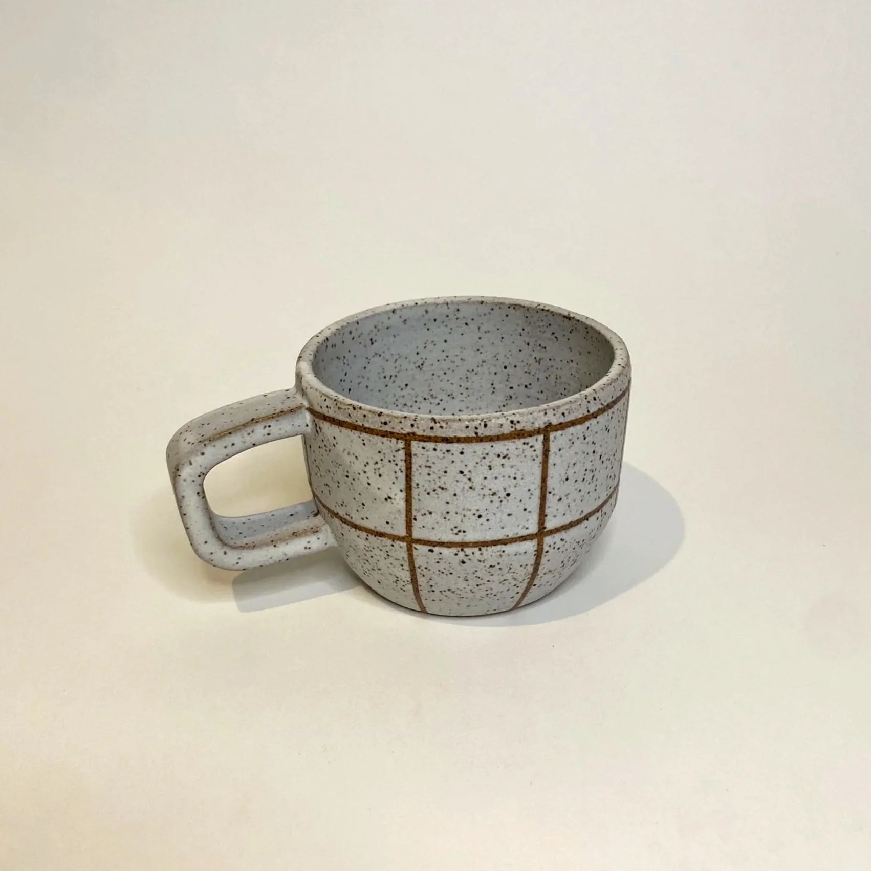 grid mug