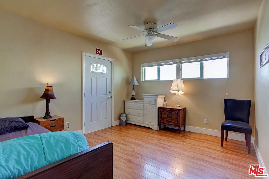 17326 Los Alimos St04.jpg