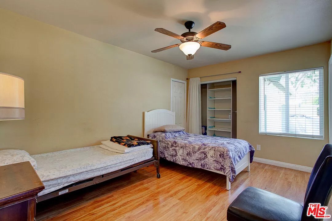 17326 Los Alimos St028.jpg