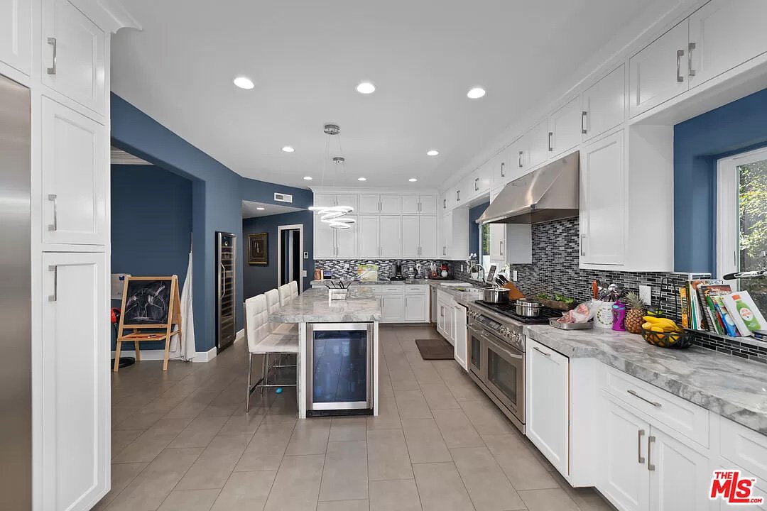 8826 Oak Park Ave016.jpg