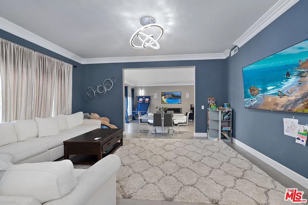 8826 Oak Park Ave019.jpg