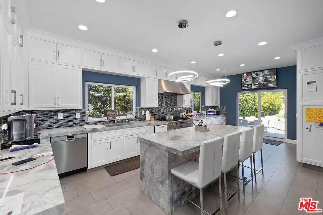 8826 Oak Park Ave024.jpg