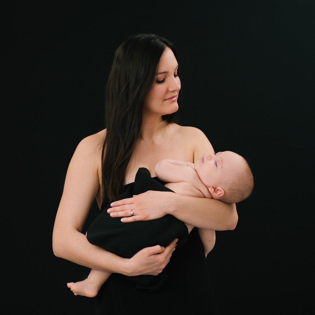 tendresse, douceur, amour inconditionnel ❤️

📷Annie Beauregard
#maternit&eacute; 
#maternityphotography 
#beaut&eacute; 
#magazinestylephoto
#existerenphoto
#magazinestyleportraits 
#magazinestyle 
#photographesthyacinthe 
#photographer 
#s&eacute;a