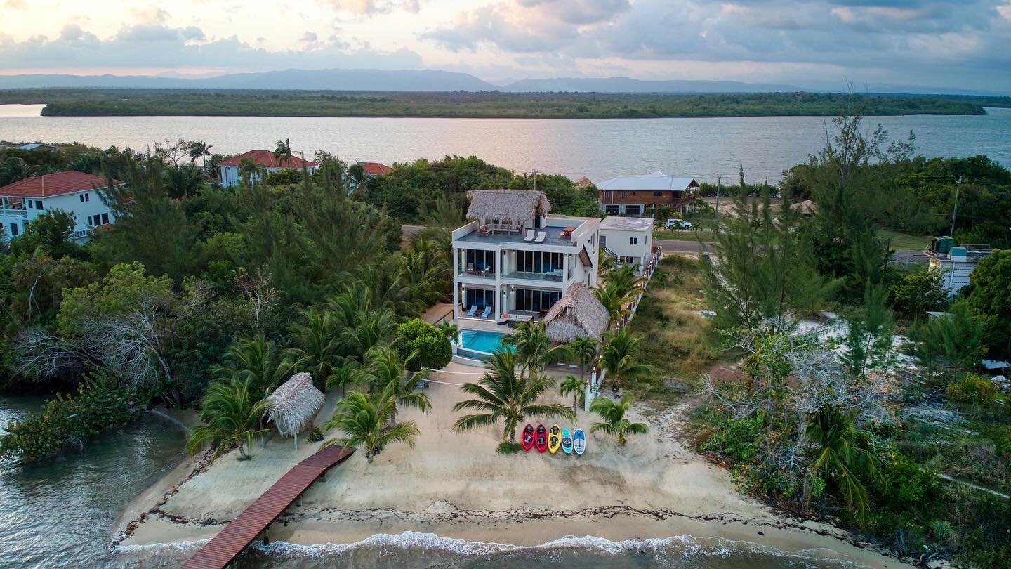 Plan your next vacation to Belize with Hideaway Villa. 🏝

#belize #placencia #islandlife