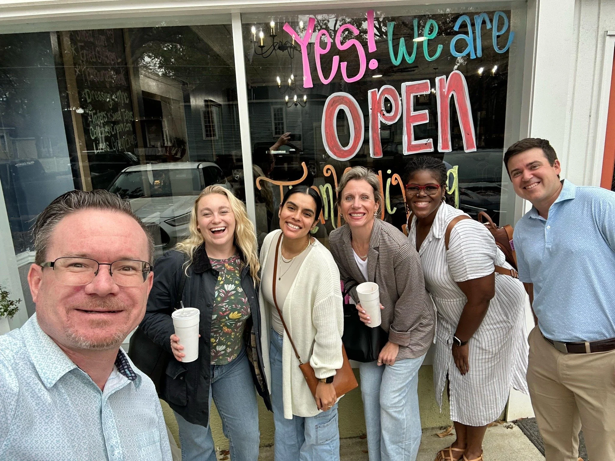 We had such a wonderful time at our November 𝗖𝗼𝗹𝘂𝗺𝗯𝘂𝘀 𝗥𝗲𝗺𝗼𝘁𝗲 Mover Meetup with a southern Thanksgiving lunch.
 
A huge thank you to Minnie's Uptown Restaurant for hosting us! We were thrilled to introduce some of our newest residents to