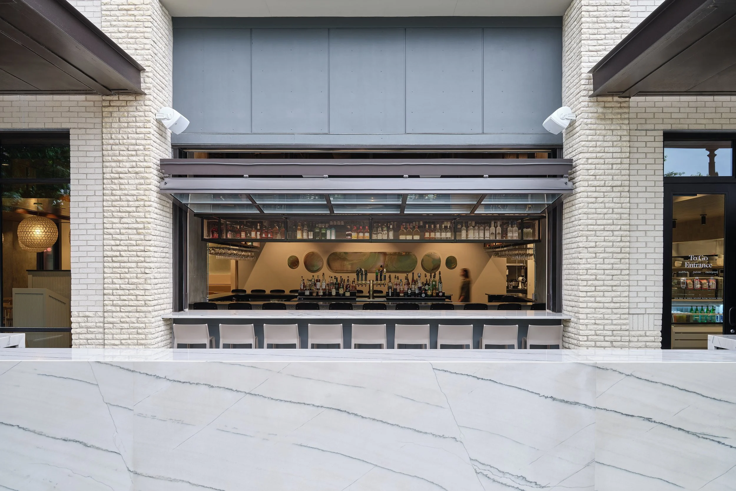 Garden Table — ONE 10 STUDIO Architects