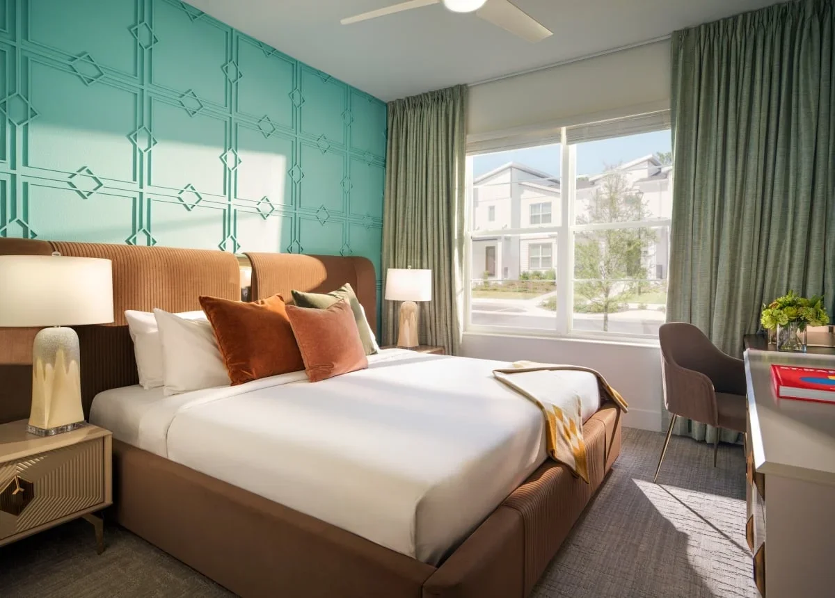 vil-orlando-6-bedroom-villa-bedroom-2-1200x860.webp