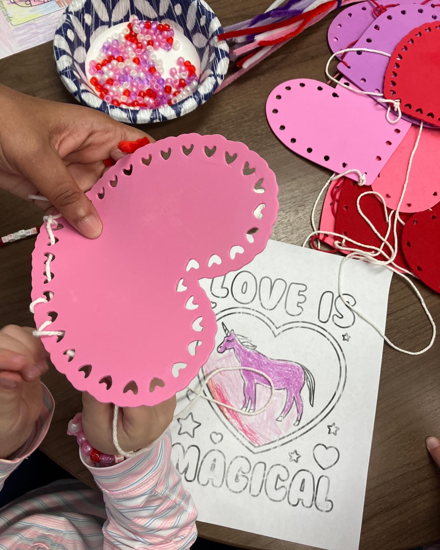Happy Valentine&rsquo;s Day from Pals! Our San Mateo office celebrated yesterday by making and exchanging Valentine&rsquo;s, picture frames, bracelets, and other craft projects❤️💗

#PALS #pacificautism #sanmateo #aba #abatherapy #autosm #california 