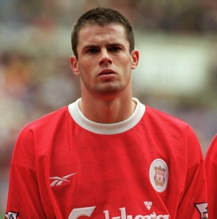 On this day in 1997 Jamie Carragher made his debut for Liverpool FC

🏟 737 games 
⚽️ 5 goals 
🎯 19 assists

🏆🏆 2 Fa-cup titles 
🏆🏆🏆 3 League Cup titles 
🏆 1 UEFA Cup title
🏆 1 Champions League title 
🏆🏆 2 Super Cup titles
@23_carra 
.
#sco