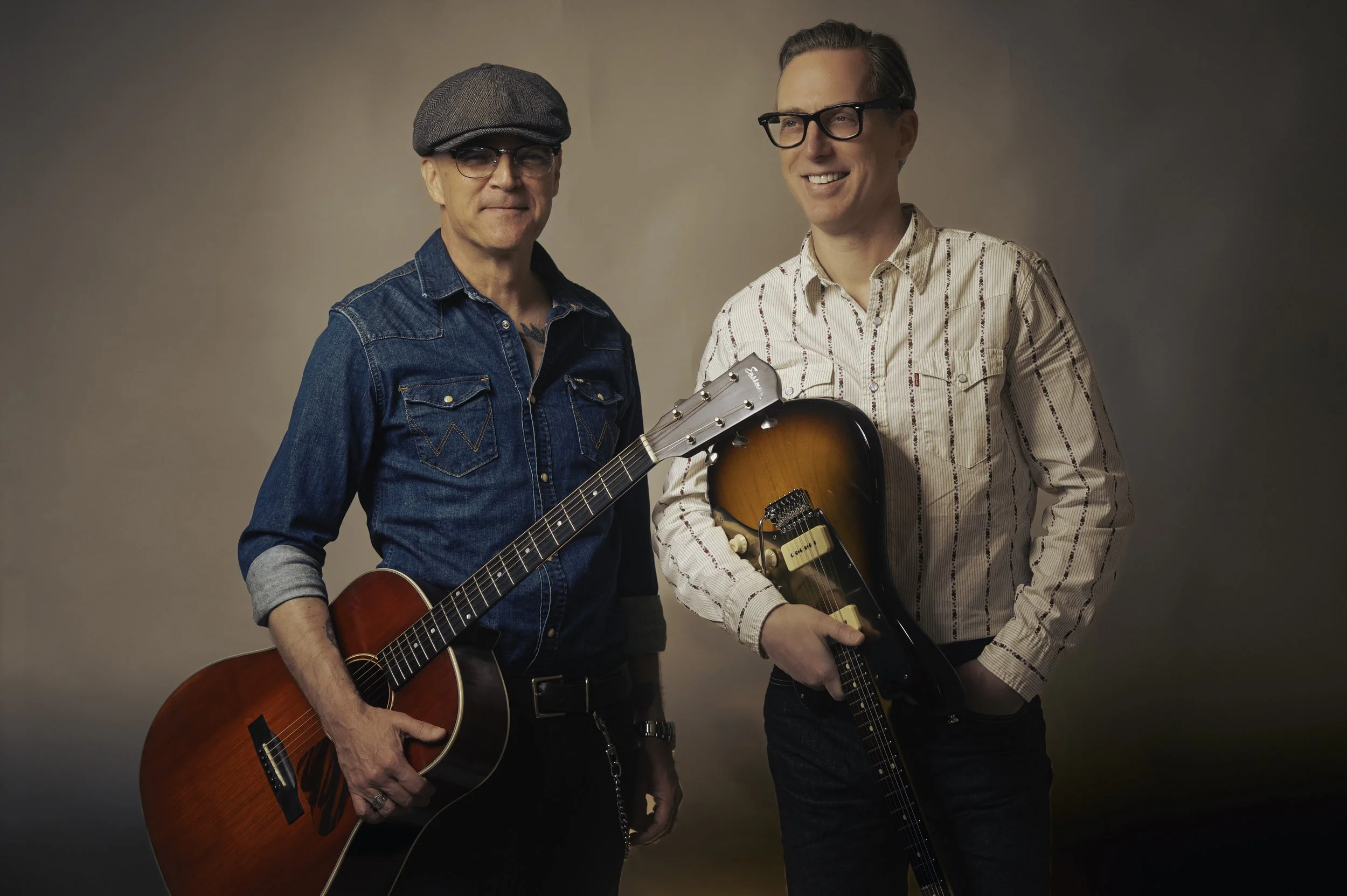 Mondo guitar1 copy.jpg