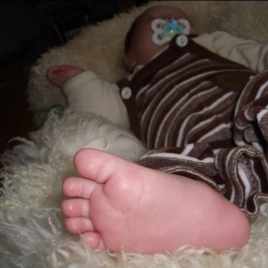 👶NURTURING LITTLE SOULS WITH REIKI👶

Did you know Reiki isn&rsquo;t just for adults? It&rsquo;s a beautiful way to support your baby&rsquo;s natural balance and well-being right from the start! 🌿✨

Reiki for babies involves gentle touch and loving