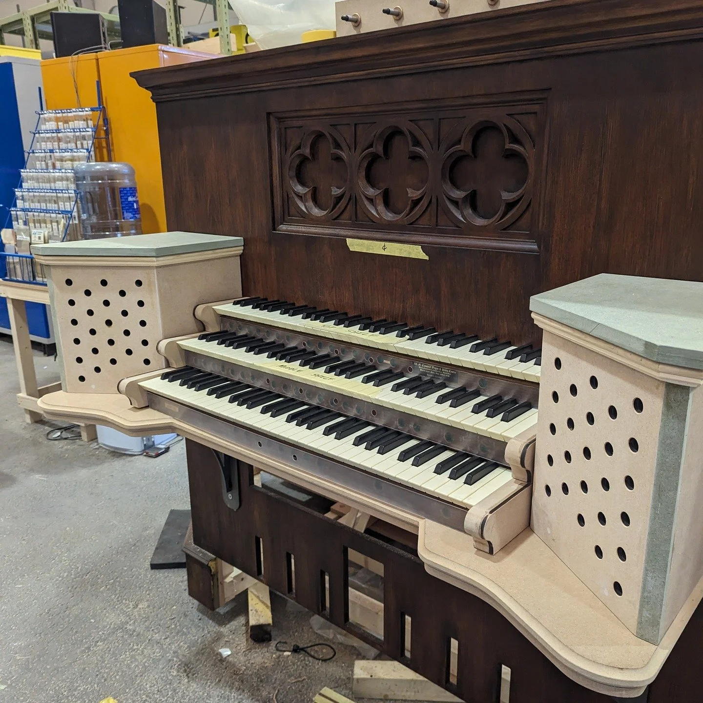 wudm-organ10.jpg