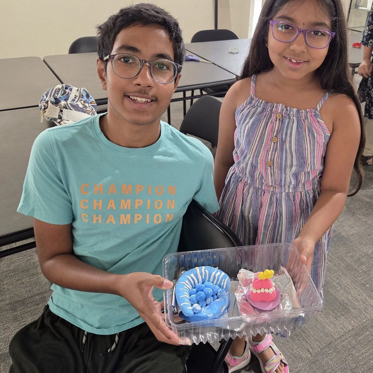 Crazy Creative is this Saturday at Kawartha Art Gallery from 11:00 AM to 12:30 PM!

Drop in and get creative:
🖌️ Sculpt and mold with Crayola Model Magic @crayola_canada
✨ When: Saturdays - 11:00 AM to 12:30 PM
✨ Who: Ages 7&ndash;13 (under 7 with a