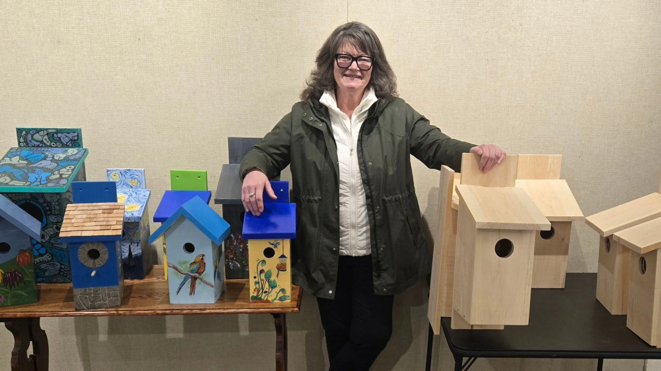All birdhouses for the Perch &amp; Paint fundraiser are now spoken for! 🐦🐦&zwj;⬛

A special thank you to Rhonda Laursen (shown here) @rhonda_laursen_art and The Pickled Painters for taking all remaining birdhouses. Your support means so much!

We w