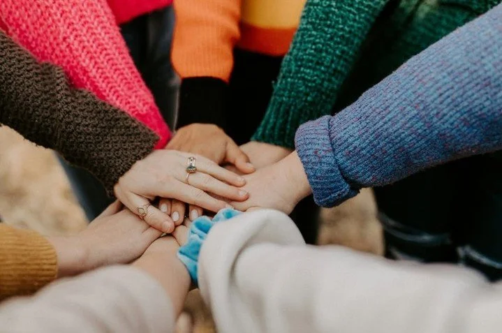 Make a Difference. Strengthen Community.

Kawartha Art Gallery is seeking enthusiastic volunteers to support fundraising initiatives and community activities that help sustain the Gallery&rsquo;s programs and services.

From assisting with fundraisin