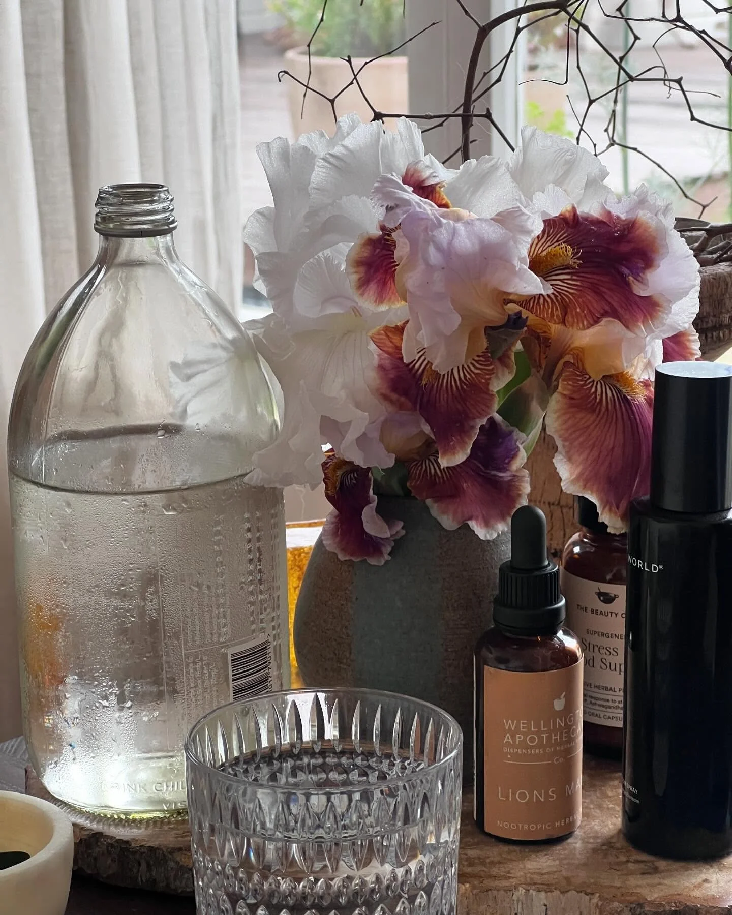 She&rsquo;s been a Monday&rsquo;ish type of day all week&hellip; from sick kids to a few curve balls and all the rest in between 😅. 

Because I&rsquo;m a romantize vibes person I&rsquo;m sharing some of the literal highlights that made it across the