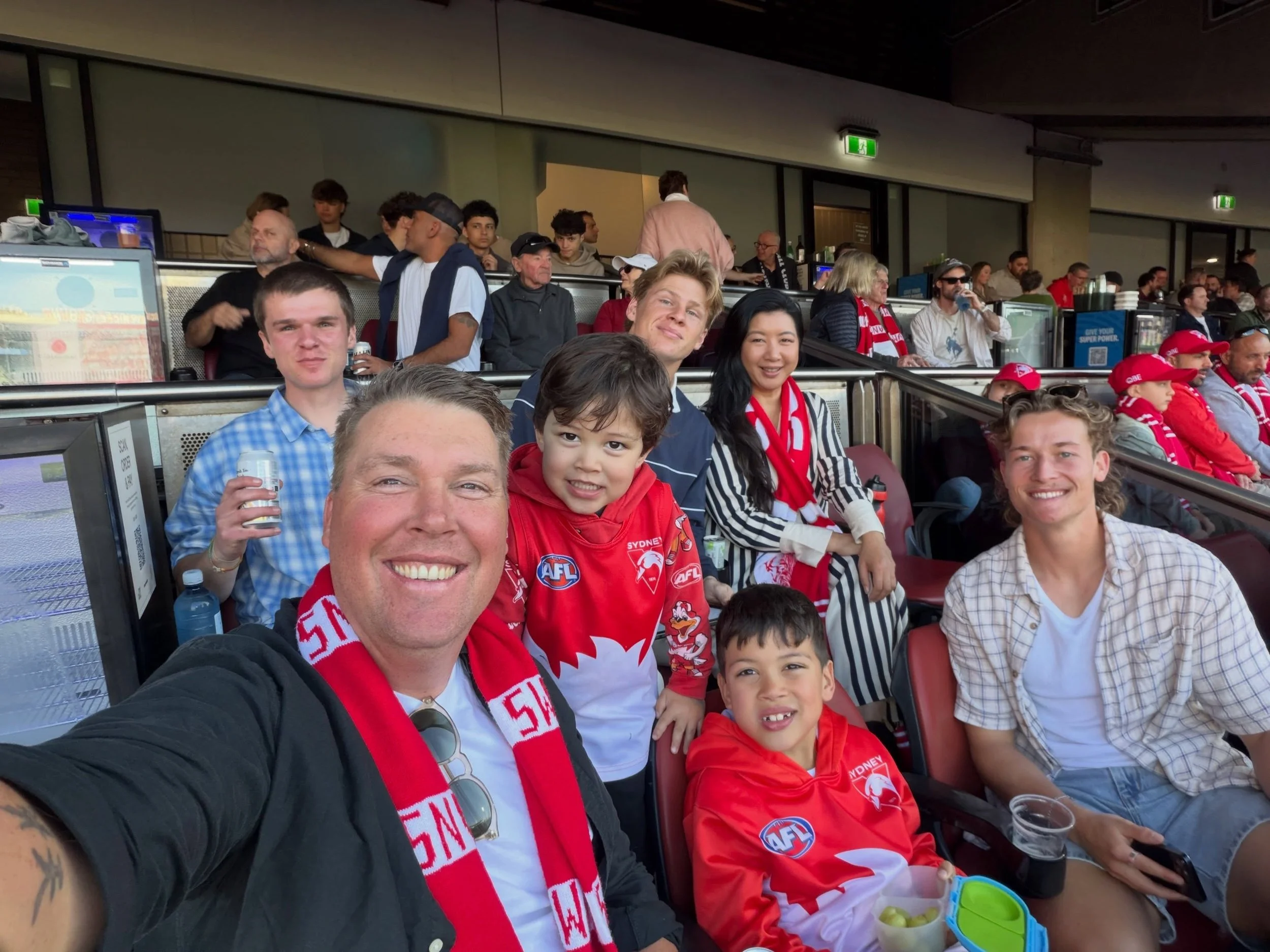 A great afternoon for some of our coaches at the final home and away game at the @ourscg  between @sydneyswans &amp; @nmfcofficial 🙌🏻

A massive thanks to @executivegardenscapes for the corporate box to view the game!! 😍

#sydneyswans #northmelbou
