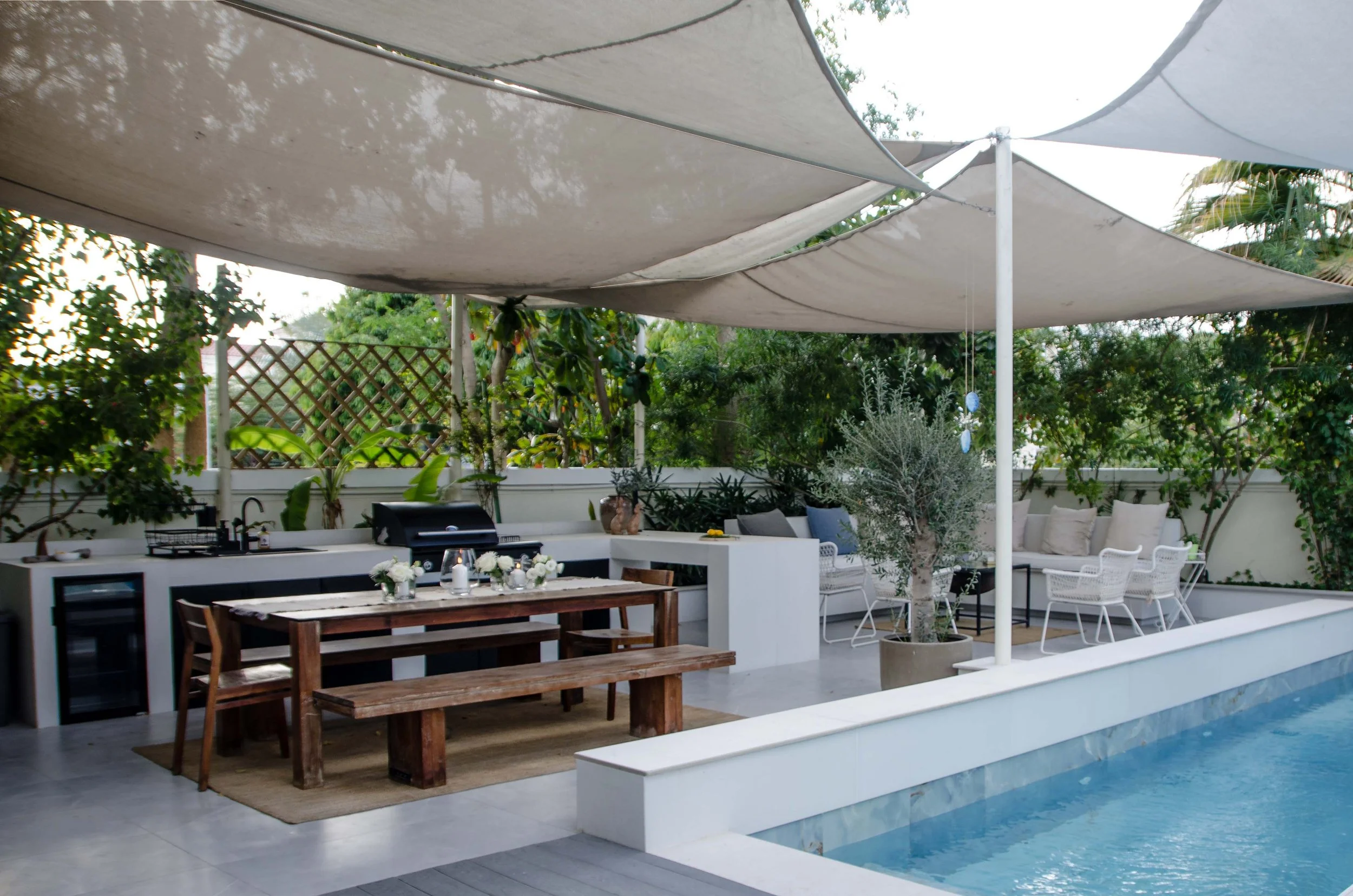 Poolside entertainment area.jpg
