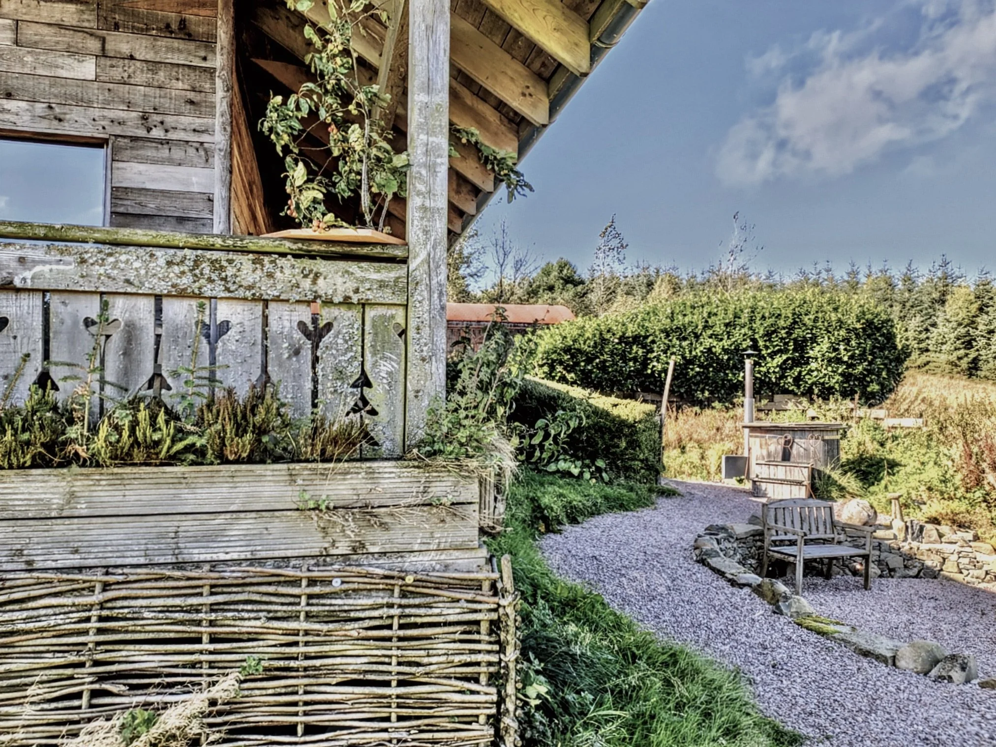 hottubsidechalet.jpg