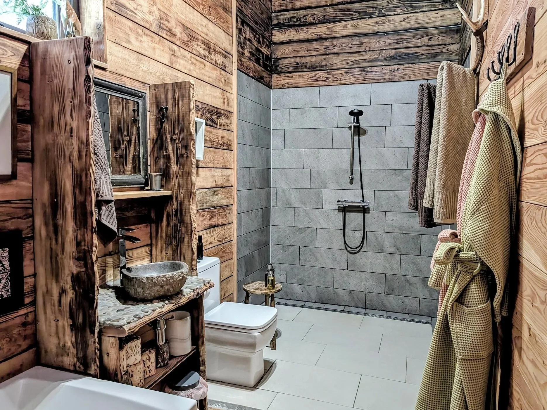 showerrommalpnhaus.jpg